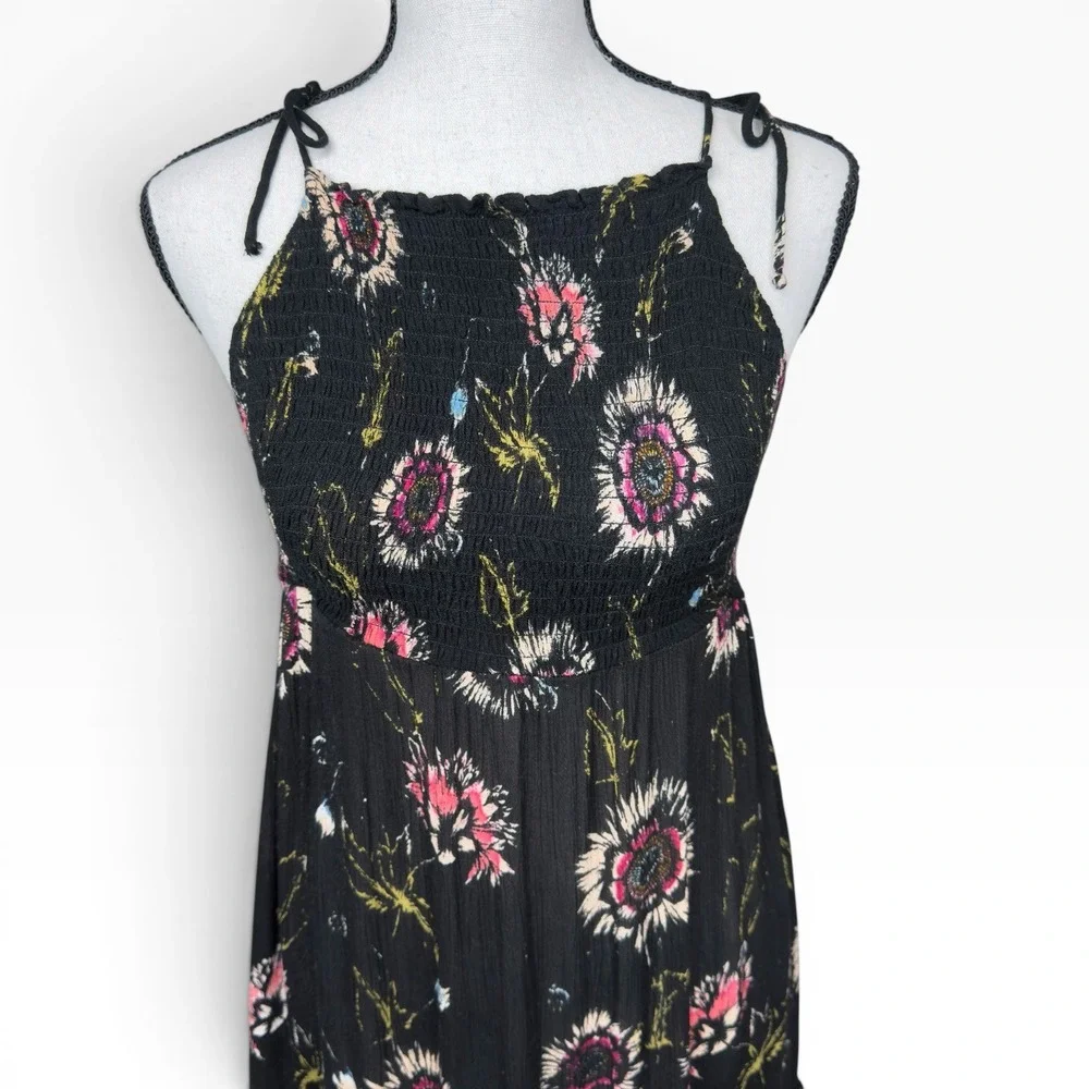 Intimately Free People Garden Party Maxi Dress Womens‎ XS Black Floral Smocked
